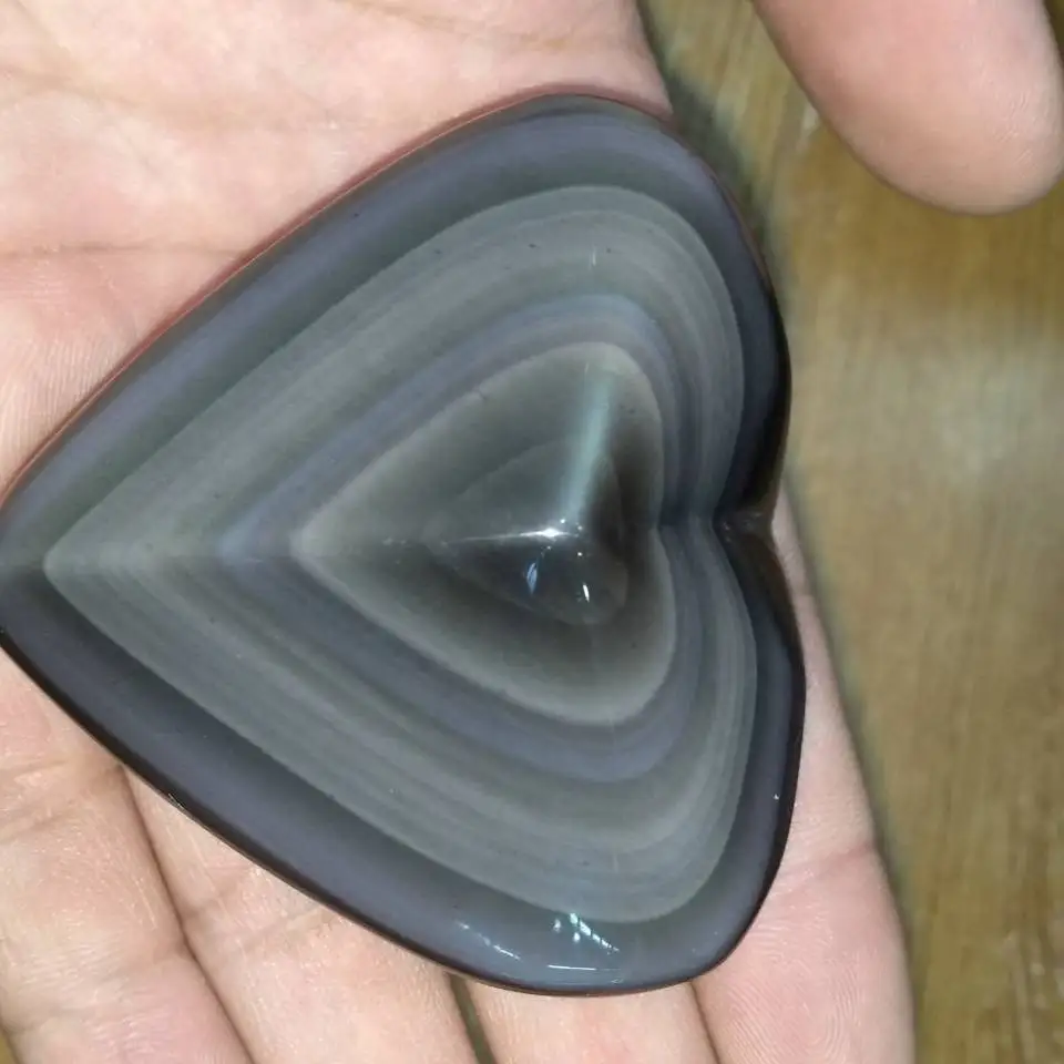 140g Bela forma de coração de cristal Natural do arco-íris do olho de obsidiana