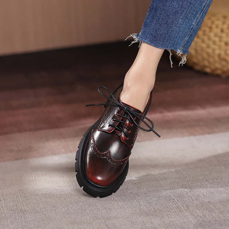 2022 Novo de Luxo Designer Mulheres Trator Lace Up Derby Sapatos de Couro Preto Chunky Brogues Retro Plataforma Sapatos Oxford para Mulheres