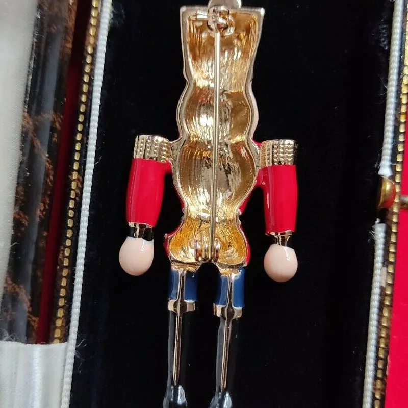 O Príncipe Quebra-Nozes Broche Vintage Estilo De Cristal Esmalte Toy Soldier Natal Pin